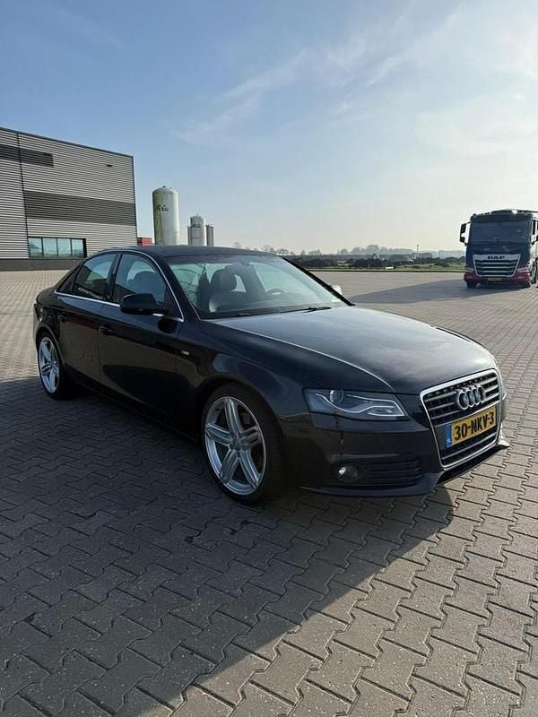 Occasion 2010 Audi A4 S-Line Sedan | € 7.950 (Iets duurder) - Afbeelding 1/4