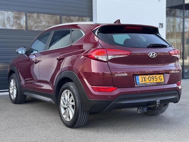 Occasion Hyundai Tucson Comfort 132 PK (97 kW) 2016 Rood (metallic) SUV