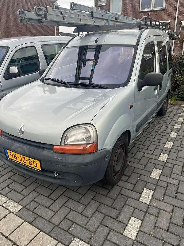 Zilver Gebruikt 2002 Renault Kangoo MPV | € 550 (Super prijs) - Afbeelding 1/4