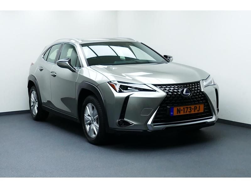 Occasion Lexus UX 153 PK (112 kW) 2021 Grijs SUV