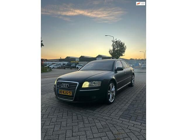 Blauw Gebruikt 2005 Audi A8 Sedan | € 2.000 - Afbeelding 1/4
