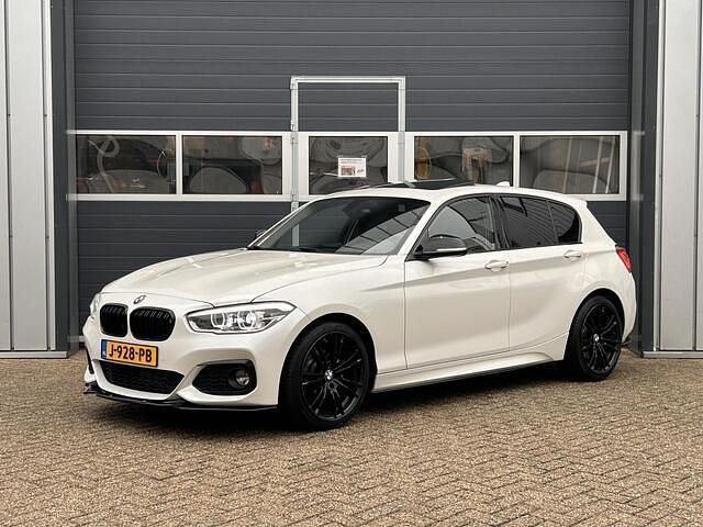 Occasion BMW 118 Executive 136 PK (100 kW) 2017 Wit Hatchback