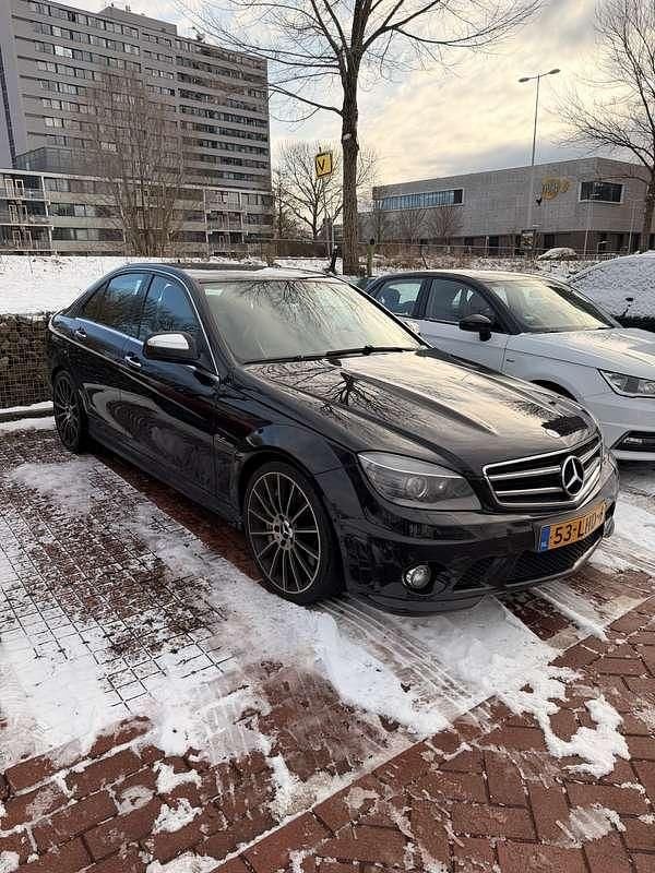Zwart Occasion 2009 Mercedes C63 AMG AMG Sedan | € 29.950 (Eerlijke prijs) - Afbeelding 1/4