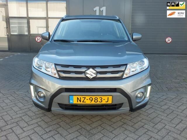 Grijs Gebruikt 2017 Suzuki Vitara SUV | € 15.999 (Goede deal) - Afbeelding 1/4