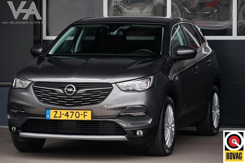 Grijs Gebruikt 2019 Opel Grandland X Innovation SUV | € 16.950 (Eerlijke prijs) - Afbeelding 1/4
