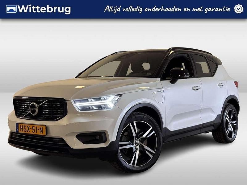 Wit Gebruikt 2020 Volvo XC40 Inscription SUV | € 29.925 (Eerlijke prijs) - Afbeelding 1/3