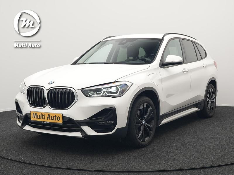 Wit Gebruikt 2021 BMW X1 Executive SUV | € 28.880 (Eerlijke prijs) - Afbeelding 1/4