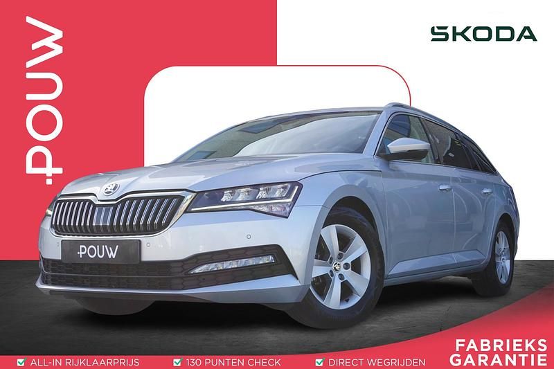 Grijs Gebruikt 2023 Skoda Superb Business Line Stationwagen | € 28.800 (Eerlijke prijs) - Afbeelding 1/4