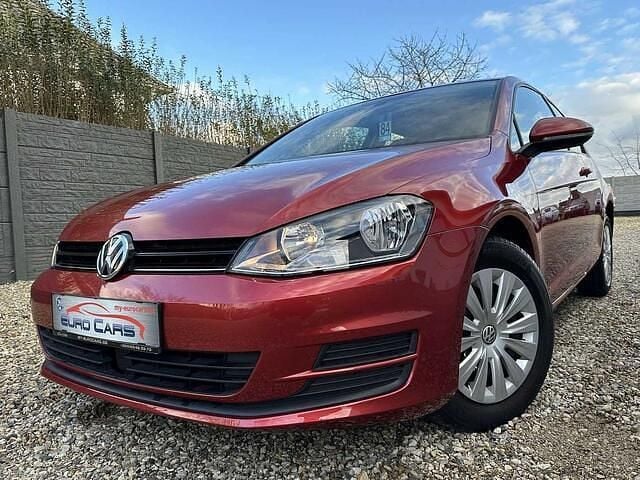 Rood Gebruikt 2013 VW Golf Trendline Sedan | € 10.390 (Goede deal) - Afbeelding 1/4