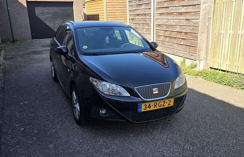 Zwart Gebruikt 2011 Seat Ibiza ST Style Stationwagen | € 3.250 (Eerlijke prijs) - Afbeelding 1/4