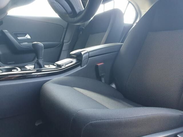 Occasion Mercedes A160 Business 109 PK (80 kW) 2021 Zwart Hatchback