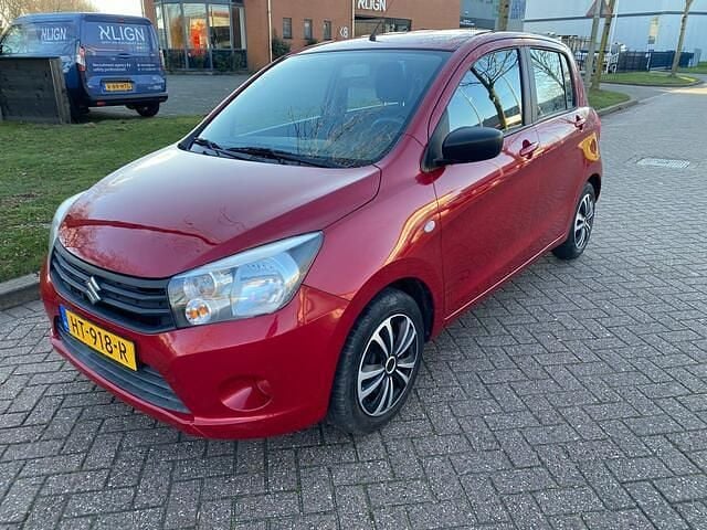 Rood Gebruikt 2016 Suzuki Celerio Comfort Hatchback | € 6.950 (Eerlijke prijs) - Afbeelding 1/3