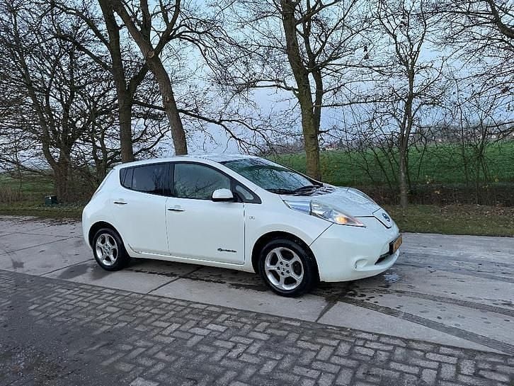 Gebruikt 2009 Nissan Leaf Hatchback | € 2.000 - Afbeelding 1/4