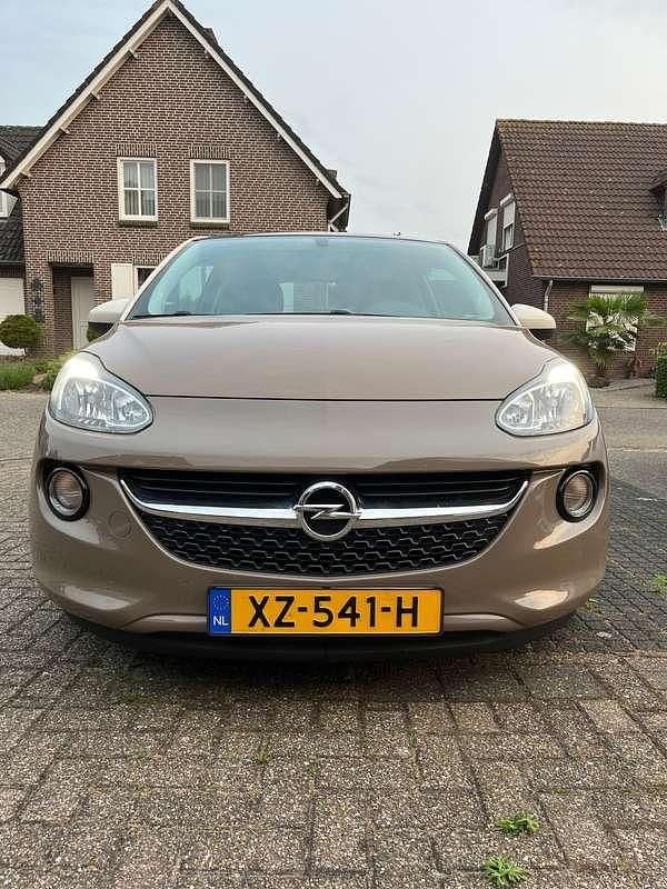 Bruin Gebruikt 2016 Opel Adam Hatchback | € 8.750 (Eerlijke prijs) - Afbeelding 1/4