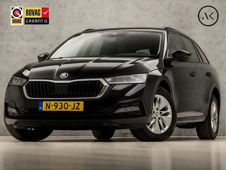 Zwart Occasion 2021 Skoda Octavia SportLine Stationwagen | € 14.945 (Goede deal) - Afbeelding 1/4