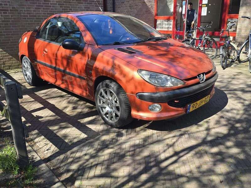 Gebruikt 2002 Peugeot 206 CC Platinum Cabriolet | € 1.600 (Eerlijke prijs) - Afbeelding 1/3