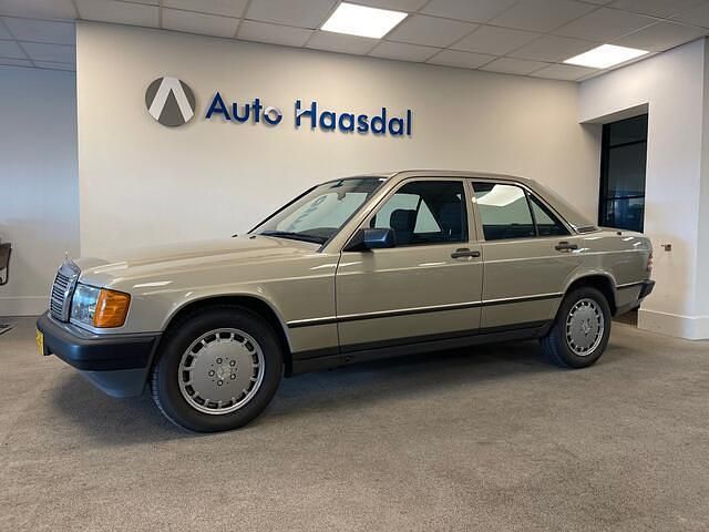 Bruin Gebruikt 1987 Mercedes 190 Sedan | € 7.990 - Afbeelding 1/4