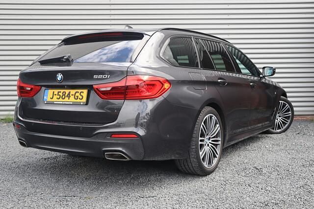 Occasion BMW 520 Executive 184 PK (135 kW) 2020 Grijs Stationwagen