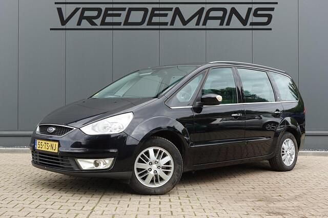 Zwart Gebruikt 2007 Ford Galaxy Ghia MPV | € 950 (Goede deal) - Afbeelding 1/4