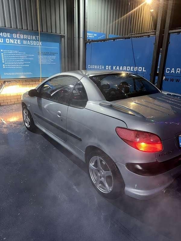 Occasion 2000 Peugeot 206 CC Cabriolet | € 1.000 (Eerlijke prijs) - Afbeelding 1/4