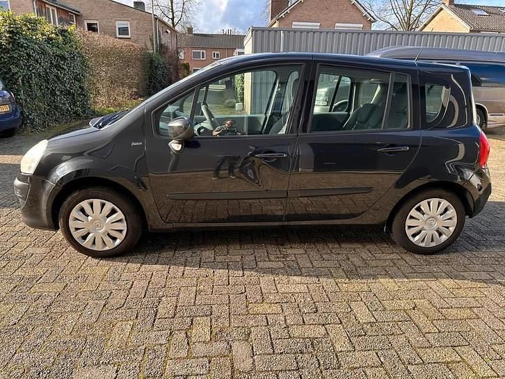Occasion Renault Modus 75 PK (55 kW) 2011 Zwart MPV