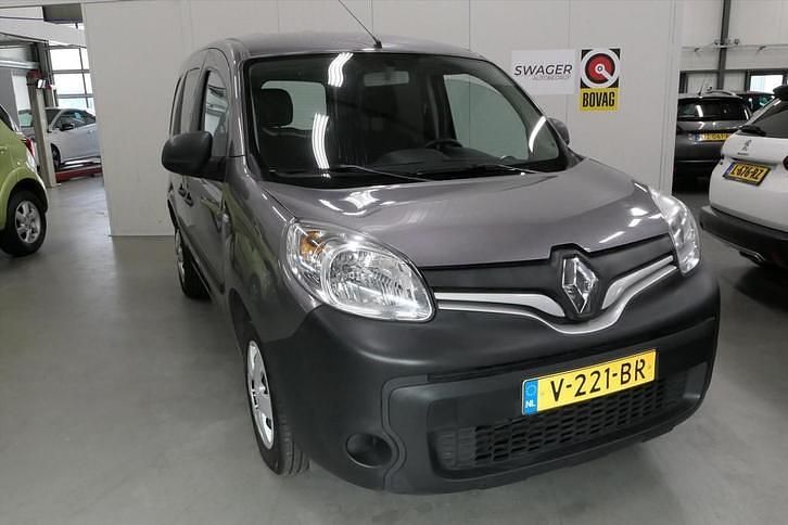 Grijs (metallic) Gebruikt 2016 Renault Kangoo Komfort Cabriolet | € 10.495 - Afbeelding 1/4