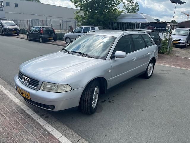 Grijs Gebruikt 1999 Audi A4 Stationwagen | € 1.450 (Eerlijke prijs) - Afbeelding 1/4