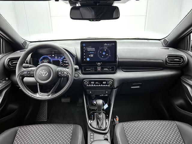 Occasion Toyota Yaris Executive 131 PK (96 kW) 2025 Blauw Hatchback