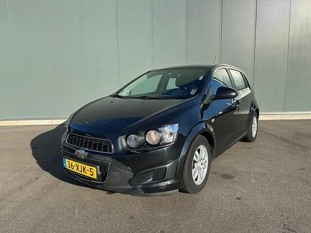 Zwart Gebruikt 2012 Chevrolet Aveo LT Hatchback | € 1.749 (Goede deal) - Afbeelding 1/4