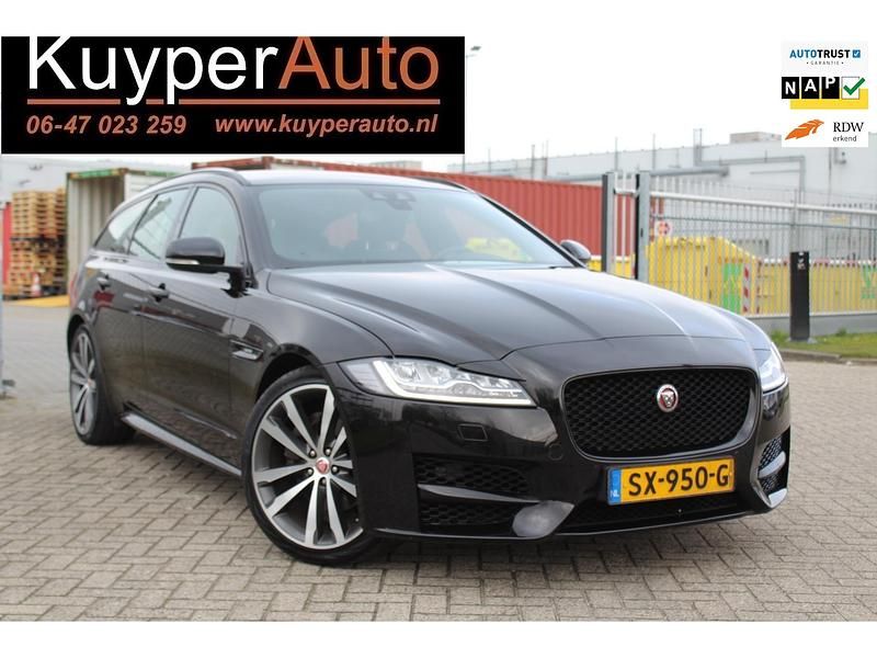 Zwart Gebruikt 2018 Jaguar XF Portfolio Sedan | € 17.850 (Duur) - Afbeelding 1/4