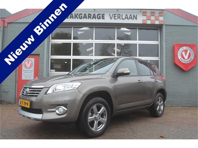 Bruin Gebruikt 2013 Toyota RAV4 Executive SUV | € 16.950 (Eerlijke prijs) - Afbeelding 1/4