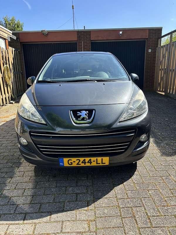 Grijs Gebruikt 2010 Peugeot 207 MPV | € 2.000 (Goede deal) - Afbeelding 1/4