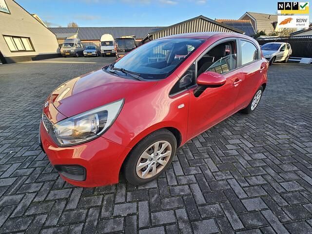 Occasion Kia Rio Comfort 86 PK (63 kW) 2013 Rood Hatchback