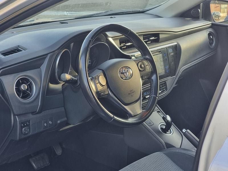 Occasion Toyota Auris Hybrid Executive 2017 Grijs Stationwagen