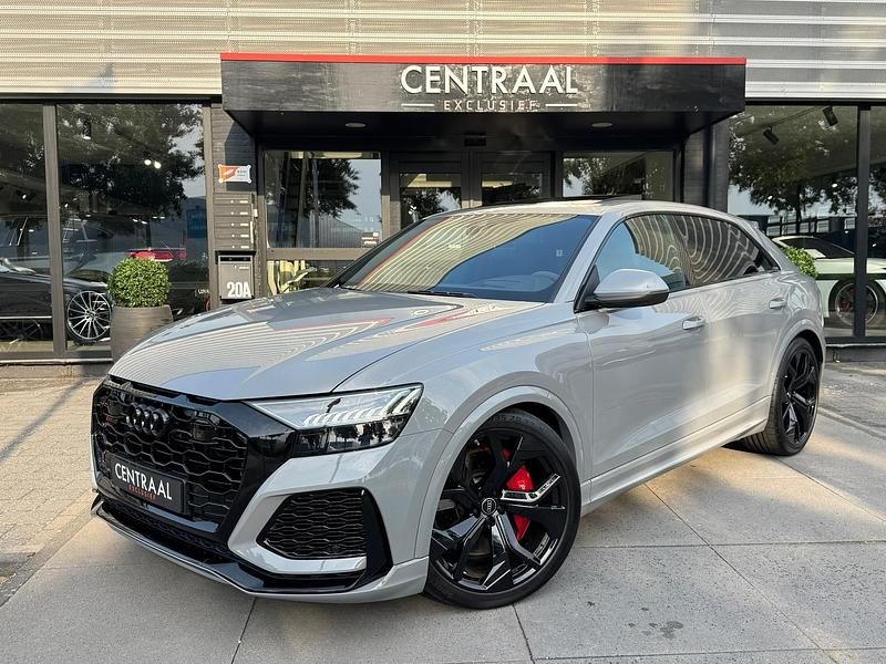 Grijs Gebruikt 2024 Audi RS Q8 Comfort SUV | € 187.950 (Iets duurder) - Afbeelding 1/4