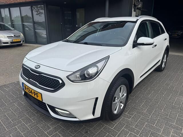Wit Gebruikt 2017 Kia Niro SUV | € 13.995 (Super prijs) - Afbeelding 1/4