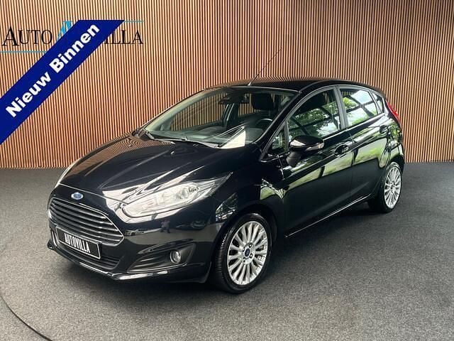 Zwart Gebruikt 2013 Ford Fiesta Titanium Hatchback | € 7.450 (Iets duurder) - Afbeelding 1/4
