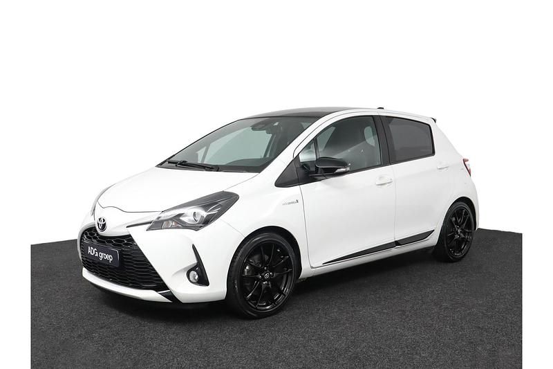 Wit Gebruikt 2020 Toyota Yaris Hybrid Sport Hatchback | € 19.400 (Goede deal) - Afbeelding 1/1