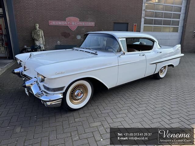 Wit Gebruikt 1957 Cadillac Deville Sedan | € 39.900 - Afbeelding 1/4