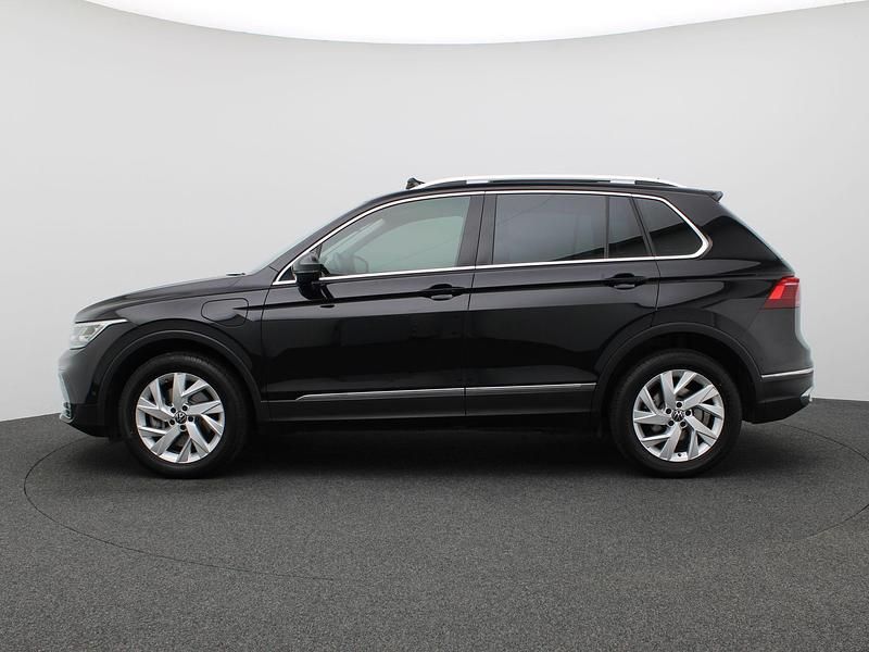 Occasion VW Tiguan Elegance 245 PK (180 kW) 2023 Zwart, metallic lak SUV