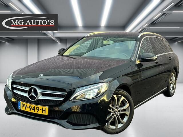 Zwart Gebruikt 2017 Mercedes C180 Business Stationwagen | € 18.495 (Goede deal) - Afbeelding 1/4