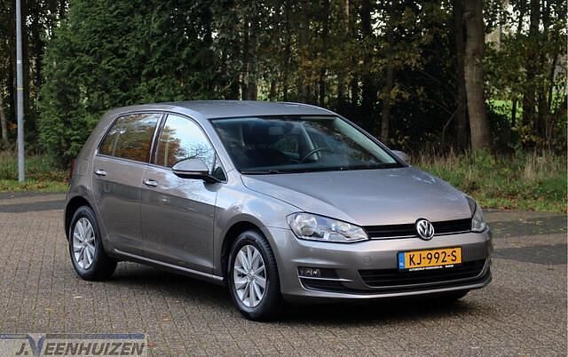 Grijs Gebruikt 2013 VW Golf VII Highline Hatchback | € 5.499 (Eerlijke prijs) - Afbeelding 1/4