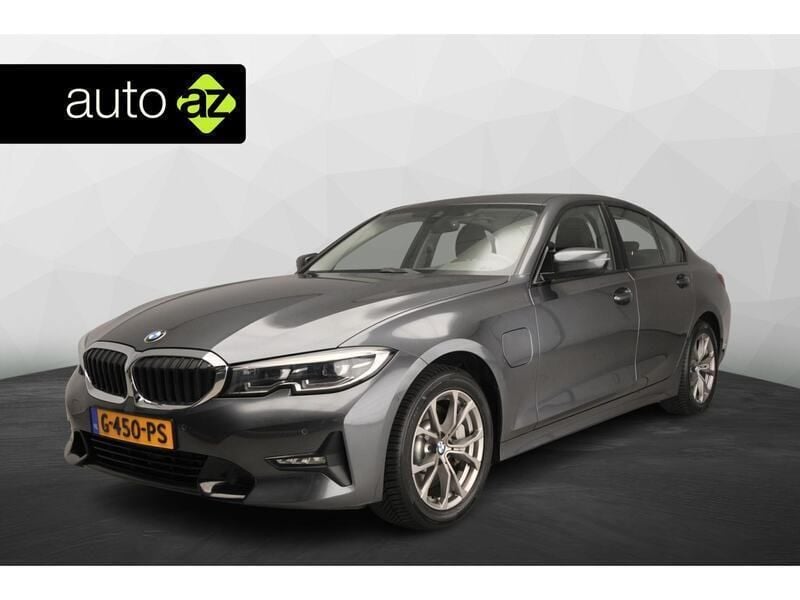 Grijs Gebruikt 2019 BMW 330 Sport Line Sedan | € 28.900 (Eerlijke prijs) - Afbeelding 1/4
