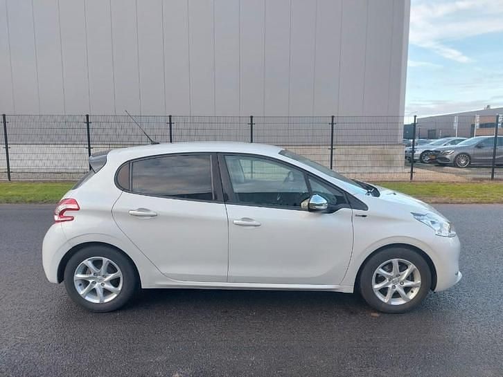 Occasion Peugeot 208 Style 81 PK (59 kW) 2015 Wit Hatchback