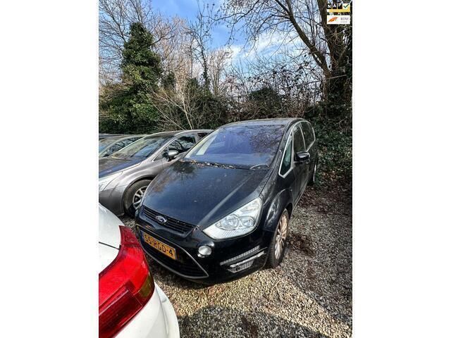 Zwart Gebruikt 2011 Ford S-MAX Titanium MPV | € 3.950 (Goede deal) - Afbeelding 1/4