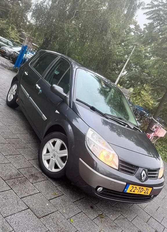 Gebruikt 2006 Renault Scénic II MPV | € 1.500 (Goede deal) - Afbeelding 1/4