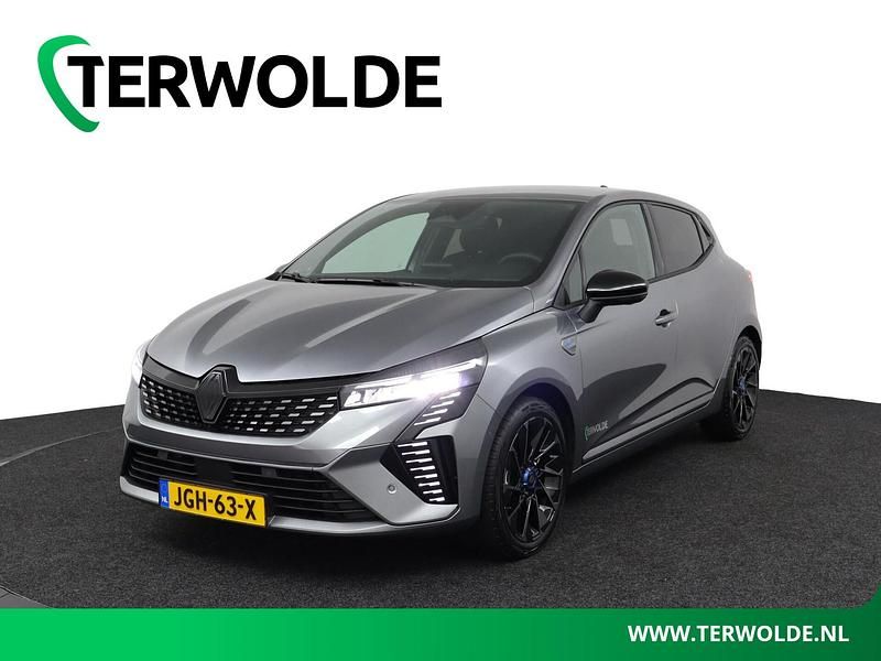Grijs Occasion 2025 Renault Clio V Esprit Alpine Hatchback | € 26.945 (Eerlijke prijs) - Afbeelding 1/4