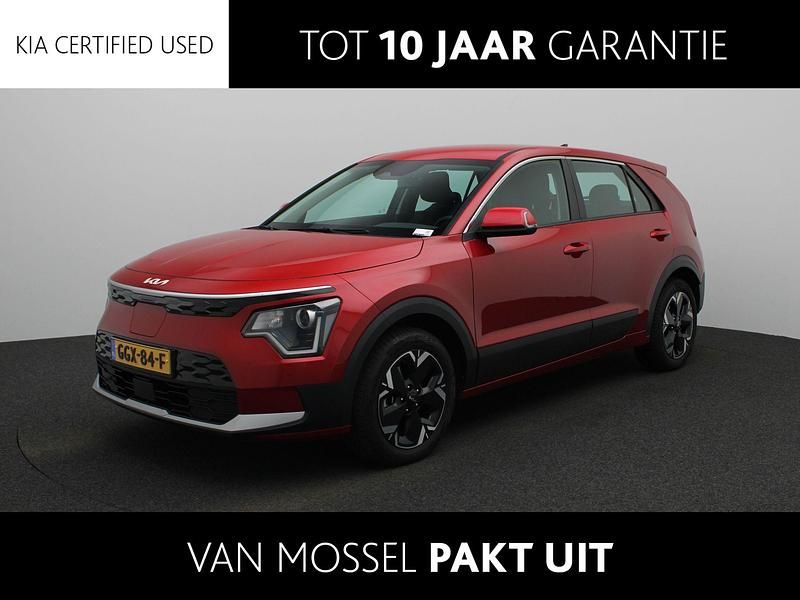 Rood Gebruikt 2024 Kia e-Niro Light SUV | € 30.940 (Goede deal) - Afbeelding 1/3