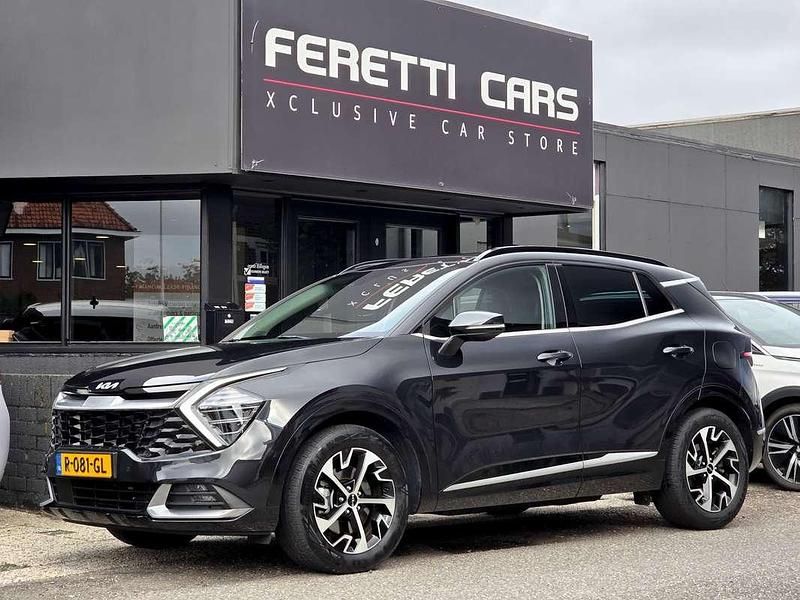Zwart Gebruikt 2022 Kia Sportage Plus SUV | € 27.900 (Eerlijke prijs) - Afbeelding 1/4