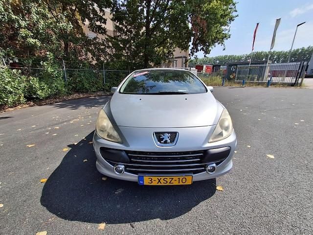 Occasion Peugeot 307 CC 140 PK (102 kW) 2006 Grijs Cabriolet